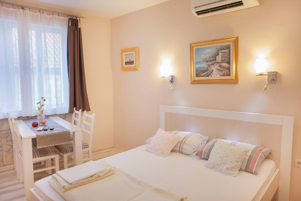 Apartment Barbara - Bojana Sibenik Bagian luar foto