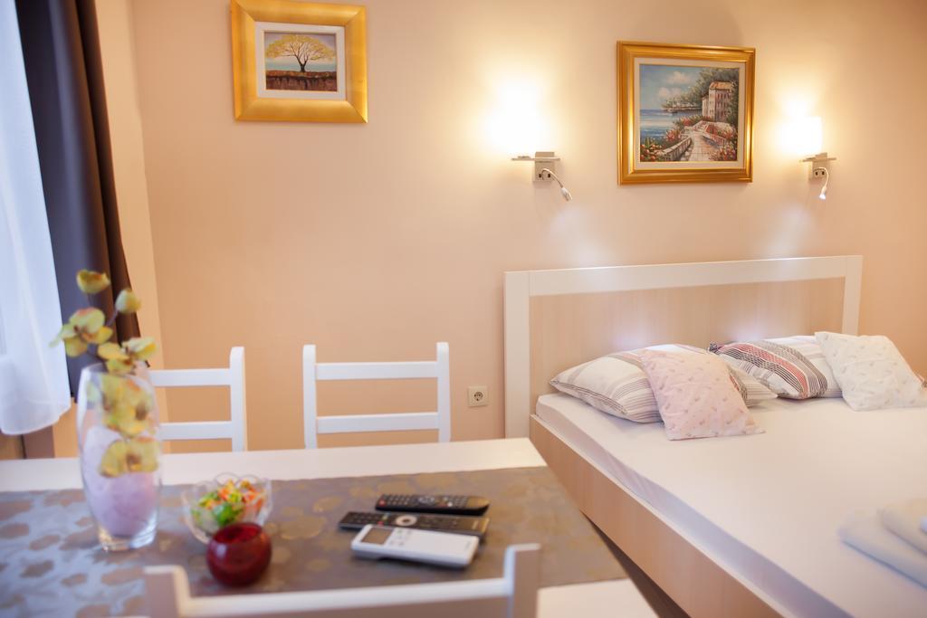 Apartment Barbara - Bojana Sibenik Bagian luar foto