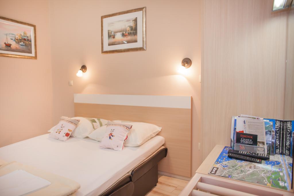 Apartment Barbara - Bojana Sibenik Bagian luar foto